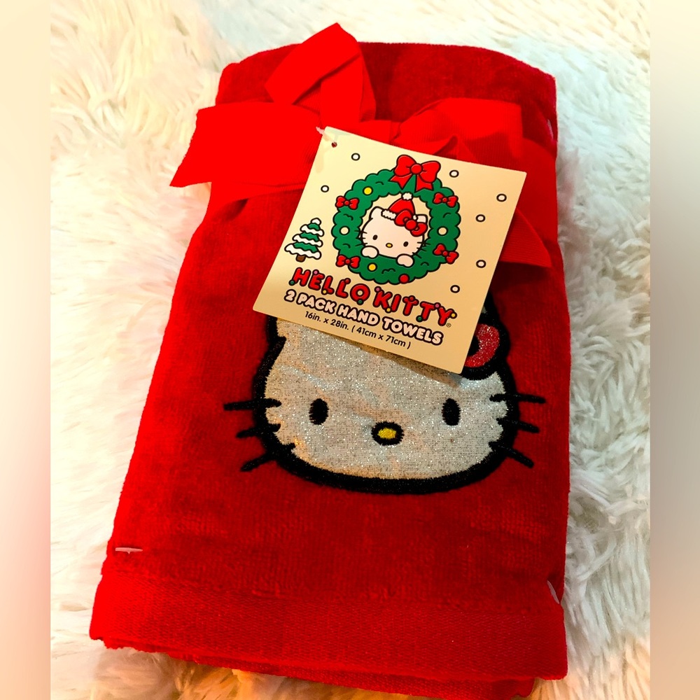 NWT Christmas Hello Kitty 2 Pack Hand Towels
